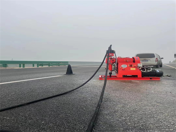 铜梁马路路基路面开裂下沉注浆加固灌浆